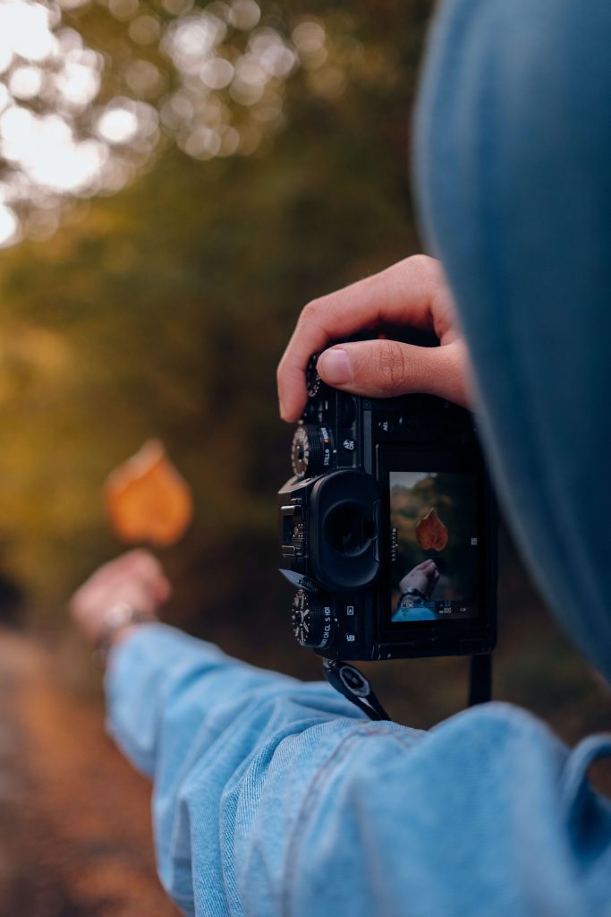 21 Best Side Hustles In Your 20s: Take up photography and sell stock photos online