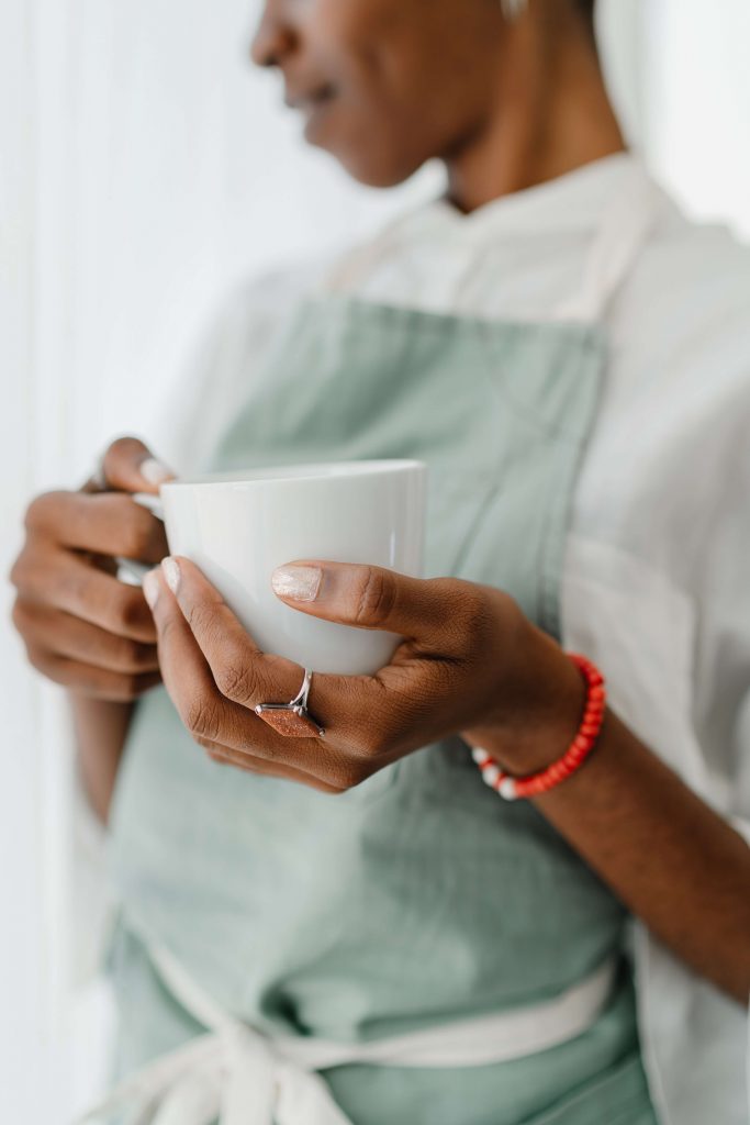 21 Best Side Hustles In Your 20s: Become a part-time barista